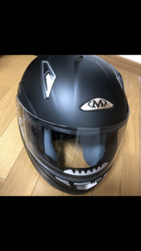 先日ヘルメットがスモークシールドの白バイ隊員さんが一時停止違反 Yahoo 知恵袋