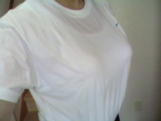 白いtシャツを着るとき ブラが透けるので 白いタンクトップ着てますが タン Yahoo 知恵袋