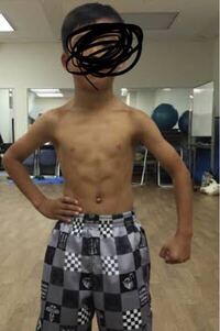 中学生女子です 私は小学生の頃から腹筋が割れています たいした運動 Yahoo 知恵袋