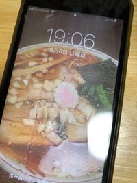 Iphone6の画面真ん中に青い線が出てるんですが 解決方法が有 Yahoo 知恵袋