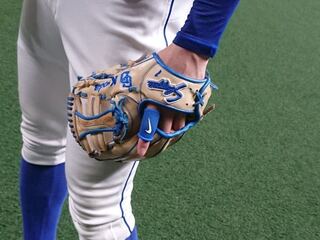 中日ドラゴンズの京田選手が使用している久保田スラッガーのグローブ Yahoo 知恵袋
