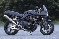 某アニメで言ってたのですが ヨシムラカタナ1135r ってバイクを購入す Yahoo 知恵袋