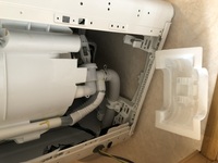 Sanyo洗濯機asw70s2排水ホースの左右付け替えをしたい Yahoo 知恵袋