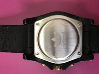 アディダス時計の電池交換をしたいのですが 中を開けて取り出したと Yahoo 知恵袋