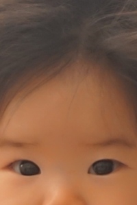 来週生後5ヶ月になる子の母です この子の右目は斜視なのですか 寄っていると Yahoo 知恵袋