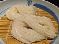 乾麺 うどん そうめん そば は100gをゆでるとどのくらいの重さにな Yahoo 知恵袋