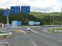 高速道路のICでこのように信号機のない交差点も最近は珍しく無くなってきたのですか？
画像は広島県安芸高田市の中国自動車道高田ICです。 