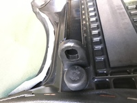 GSX1300R2010年式のフロントシートを締め付けるボルトの受け側にあるゴム(パッキン)を探しています。調べても分かりません。品番等分かる方、宜しくお願いします。 