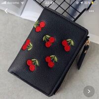 女子大学生です 財布をブランドにするか千円くらいのにするか悩んでます どっち Yahoo 知恵袋