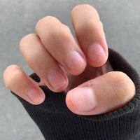 ネイルサロンでチップで長さだしをしてもらう予定です このような短さな Yahoo 知恵袋