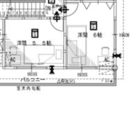 アクセントクロスについて。 子供部屋にアクセントクロスを貼ろうと思うのですが
この2部屋の場合どこに貼るのが正解ですか？
調べるとベッドの頭の位置や扉開けて正面の壁と
見ましたが右の部屋の場合正面に貼ると机の横側だけになってしまい変では無いか？片面に色が来るためチラつき
勉強に気が散ってしまうのでは？と悩みそれなら右側、ベランダ側と2面貼るべき？でもベランダ側の大きな窓側にも貼ってくどくなら...