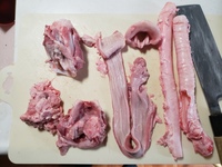 焼肉用の豚の軟骨とは豚のどの部位なのでしょうか 丸みがあって薄く Yahoo 知恵袋