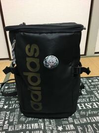 アニメグッズ 缶バッチ をどこに付けようか悩んでいます 先日知り Yahoo 知恵袋