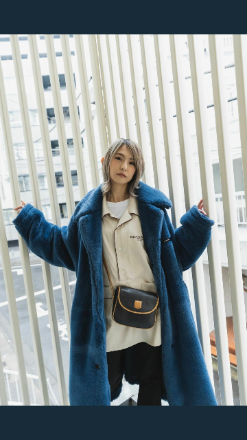 肩幅が自分より2センチほど小さい服があったとして、着用することは