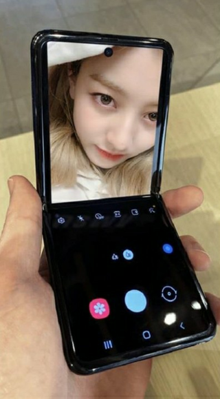 Twiceのinstagramにアップされていたジヒョちゃんの写真に載って Yahoo 知恵袋