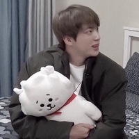 Btsジンくんbt21rjについての質問です こちらの Yahoo 知恵袋