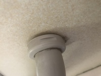 屋内用手すりの外し方 Diyで壁紙の張り替えをしようと思っています 写 Yahoo 知恵袋