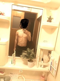 今腹筋をくっきりと見えるようにするために食事制限をして体脂肪率を減らしてい Yahoo 知恵袋