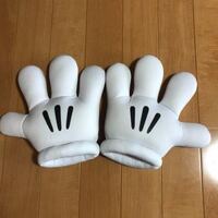 こちらのディズニーで買ったミッキーの手袋を持ってる方 売ったこと Yahoo 知恵袋