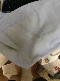 この制服の汚れの取り方を教えてください 青のシャツで肩と背中が黄ばんでます Yahoo 知恵袋