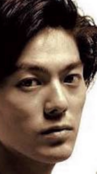 イケメンですか 画質が悪い 光の加減も悪い 表情が暗い 顔 Yahoo 知恵袋