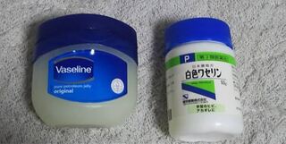 Tiktokで ワセリンを顔に塗って寝るといいって聞いたんですけ Yahoo 知恵袋