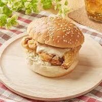 コンビニのハンバーガーは美味しいですか コレ はファミマ鶏タツタバー Yahoo 知恵袋