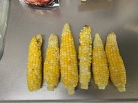 とうもろこしを収穫しました ひげは茶色かったので あまり収穫を後にしてもダ Yahoo 知恵袋