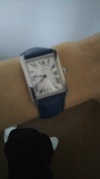 この時計は僕の腕にサイズ的に合ってますか？カルティエのレディースのタンクソロLMです！ 