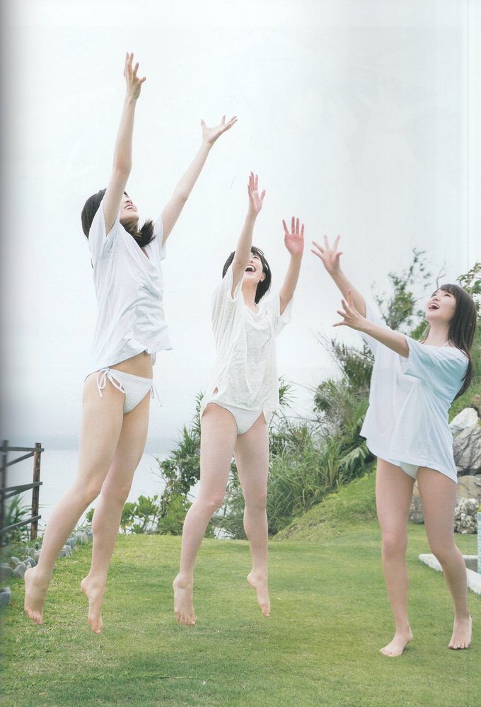 日向坂46ファースト写真集「立ち漕ぎ」アザーカット写真集
