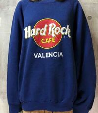 文化祭のクラスtシャツのデザインをhardrockのtシャツ風にしたいので Yahoo 知恵袋