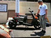 なぜピザ屋のバイクは三輪が多いのでしょうか 二輪の店も Yahoo 知恵袋