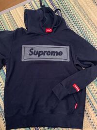 Madeinkoreaのsupremeって偽物ですよね 間違い Yahoo 知恵袋