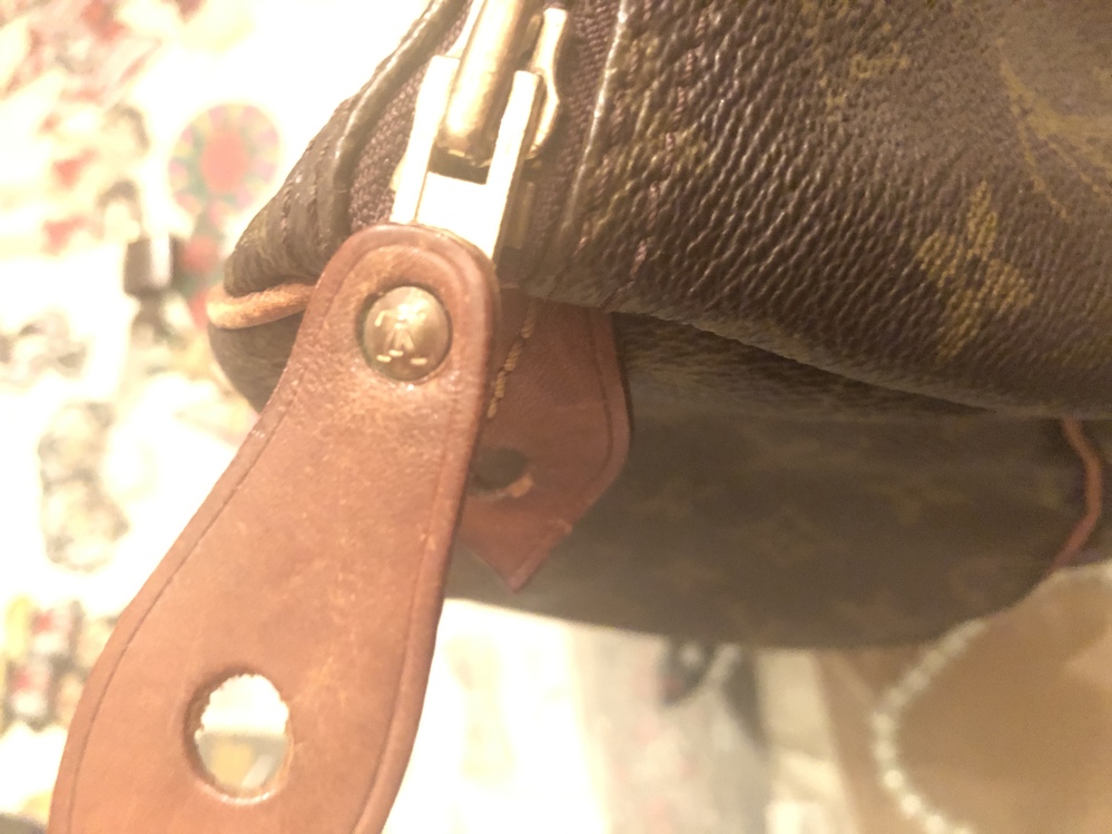 最近母から50年前くらいのヴィトンスピーディーを譲りうけました今