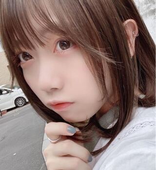 この来栖りんちゃんが着用しているカラコンを教えてください Yahoo 知恵袋