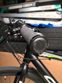 クロスバイクのハンドルグリップ交換をしたいのですが グリップの外 Yahoo 知恵袋