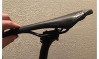サドル止め金具 自転車