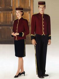 ホテルマンのネクタイについて正解を探しての質問ではなく 皆様のご Yahoo 知恵袋