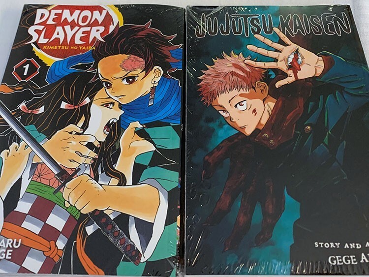 アニメ　漫画　雑貨類　ノンジャンル　鬼滅の刃　呪術廻戦多め　まとめ　大量　お得 アニメ　漫画　雑貨類　ノンジャンル　鬼滅の刃　呪術廻戦多め　まとめ　大量　お得
