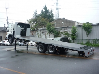 初歩的な質問ですがトレーラーとは首の曲がる10トン車のことを言うんですか Yahoo 知恵袋