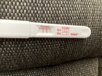 現在妊娠7週です 先日病院で心拍が確認できたのですが 妊娠検査薬 Yahoo 知恵袋