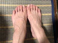 足の幅がひろすぎて困っています 見苦しく載せるような写真ではな Yahoo 知恵袋