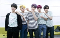 Txtのヨンジュンってなんで人気なんですか 正直 顔だけならボムギュやスビ Yahoo 知恵袋