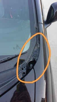 Hondaフィットシャトルハイブリッドです 気がつくとフロントガ Yahoo 知恵袋