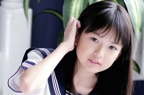 ジュニアアイドル中山ユリ このアイドルの子の名前わかる方いますか？ - 中山ユリさんです。 - Yahoo!知恵袋