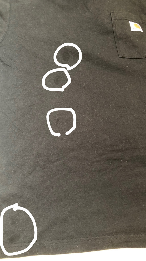 黒いtシャツに黒いシミが出来てしまいました。このような場合の消し方 黒いtシャツに黒いシミが出来てしまいました。このような場合の消し方