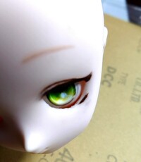 初カスタムドール作りで目を切り過ぎました。 - ネットで調べてみると 