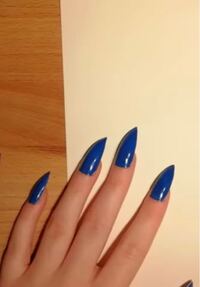 このぐらい長いネイルってどうやったら手に入れられますか Yahoo 知恵袋