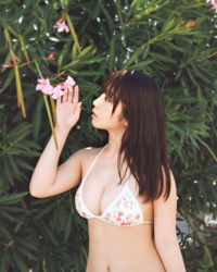 好きな女優の水着姿の画像をケータイの壁紙にするってどう思います Yahoo 知恵袋