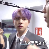 Btsの画像でこの動画がいつの時のものか知りたいです ジン Yahoo 知恵袋